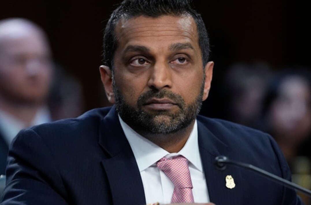 صور جهاز التسجيل الذي وضعه "المهندس السعودي" المتهم بشركة "Open AI" يعيد نشرها مدير FBI