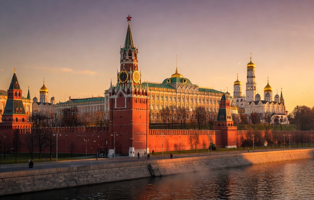  الكرملين يحذر من خطورة نشر السلاح النووي بفنلندا  