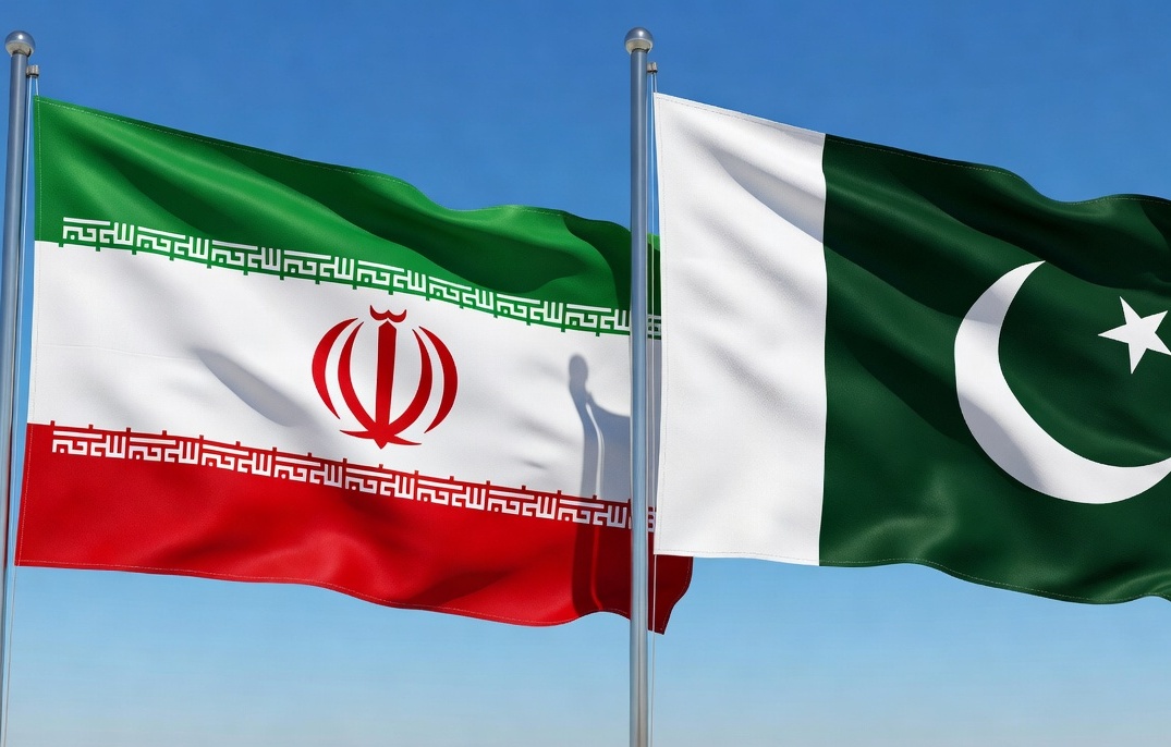  عراقجي لنظيره الباكستاني يؤكد أن التحركات الأمريكية في انتهاك وقف إطلاق النار تصعيد غير مسؤول 