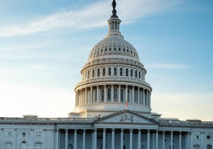  قانون "شيف - كين" يقيد صلاحيات ترامب في مسائل الحرب 