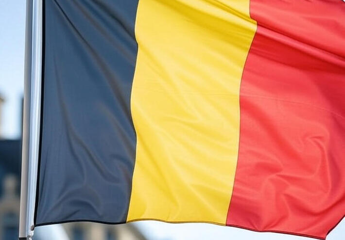 رئيس وزراء بلجيكا يحذر من مخاطر غير محسوبة لاستخدام الأصول الروسية