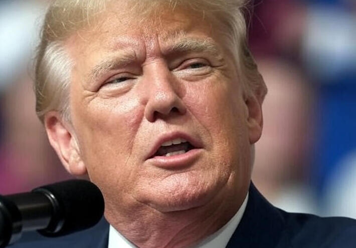 ترامب يهاجم أوباما: "لا أحترمه كرئيس" في تصريح صادم