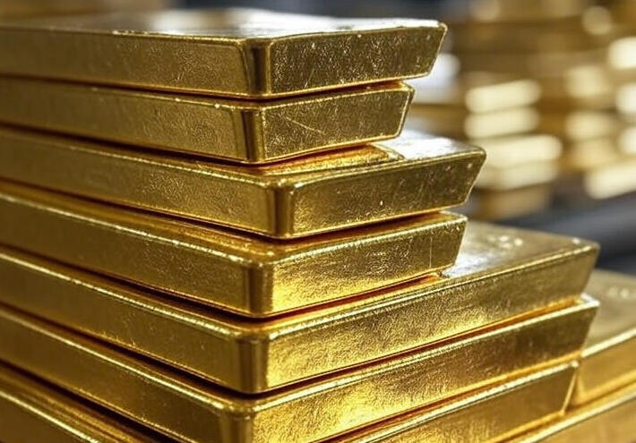 الذهب يقفز إلى مستويات قياسية