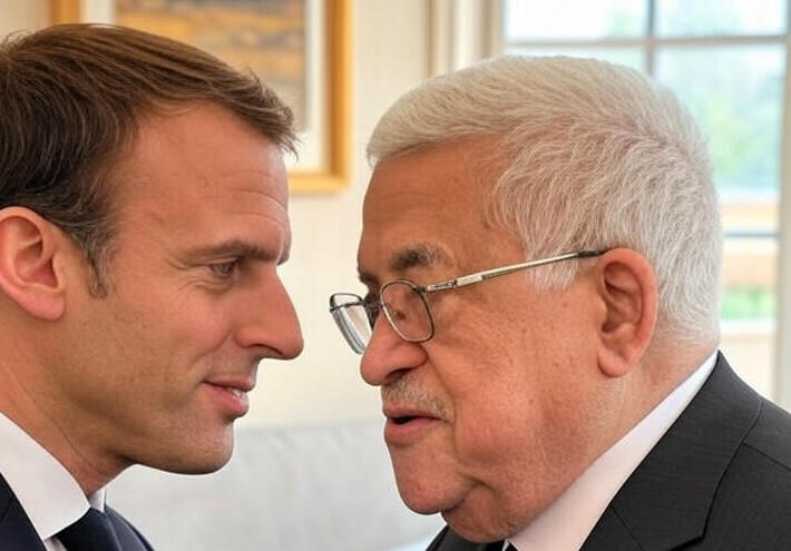 الرئيس الفرنسي يستقبل محمود عباس في باريس غدا 