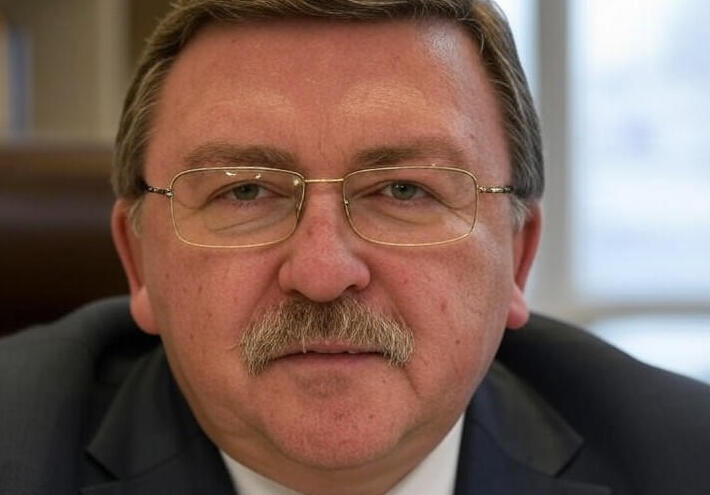 أوليانوف: قرار ترامب النووي يستدعي توضيحات عاجلة وواضحة