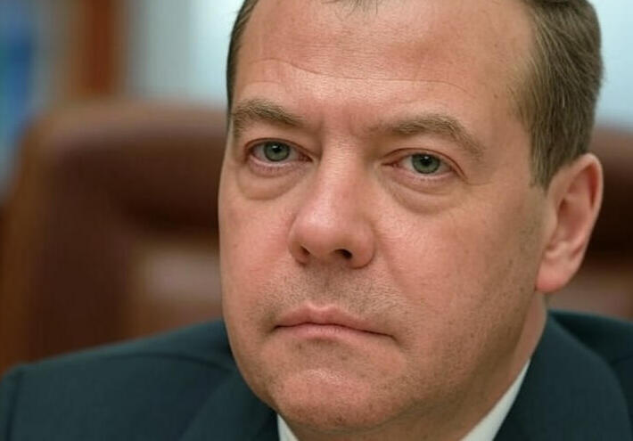  مدفيديف يحذر واشنطن: تخلوا عن سياساتكم الرامية لإضعاف روسيا