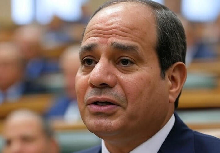  بعد سنوات من الاحتجاز.. لماذا أفرج السيسي عن خصمه الرئيسي الآن؟