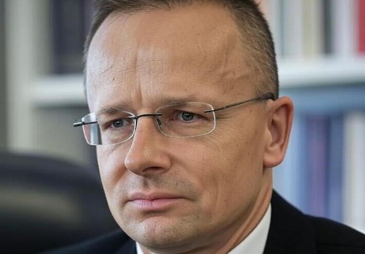 وزير خارجية هنغاريا: تخلي بلادنا عن النفط الروسي "غير واقعي" 