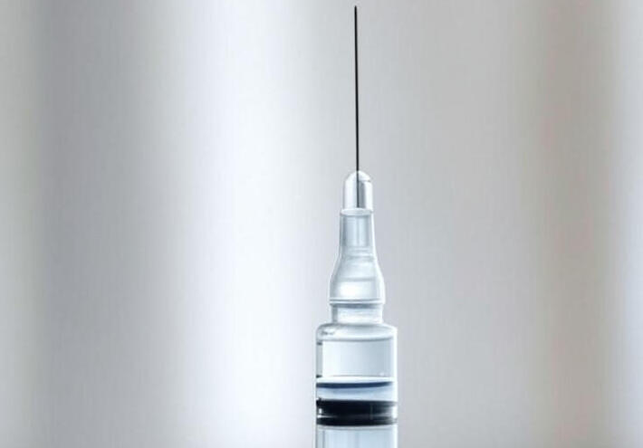 عالم فيروسات يكشف: اللقاح الروسي يُحدث طفرة في علاج السرطان