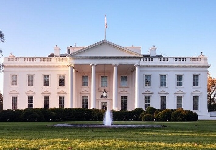 البيت الأبيض يدعي أن سفينة "مارينيرا" ترفع علماً زائفاً ولا تنتمي لأي دولة