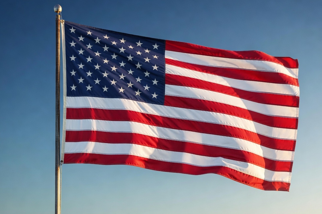 الولايات المتحدة تنفي استفادتها من حرية الملاحة في مضيق هرمز