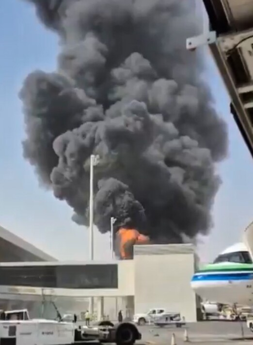 تقارير تؤكد سماع دوي انفجار قوي بمطار الملك خالد في الرياض