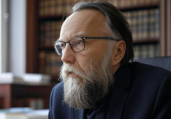 موسكو تحذر لندن: العقوبات على دوغين "تجاوز للحدود"