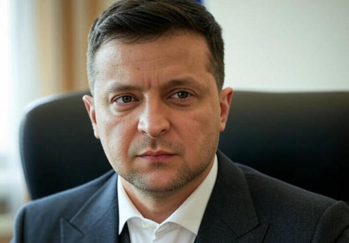 زيلينسكي يعترف: كييف تفتقر للقوة العسكرية لاستعادة شبه جزيرة القرم