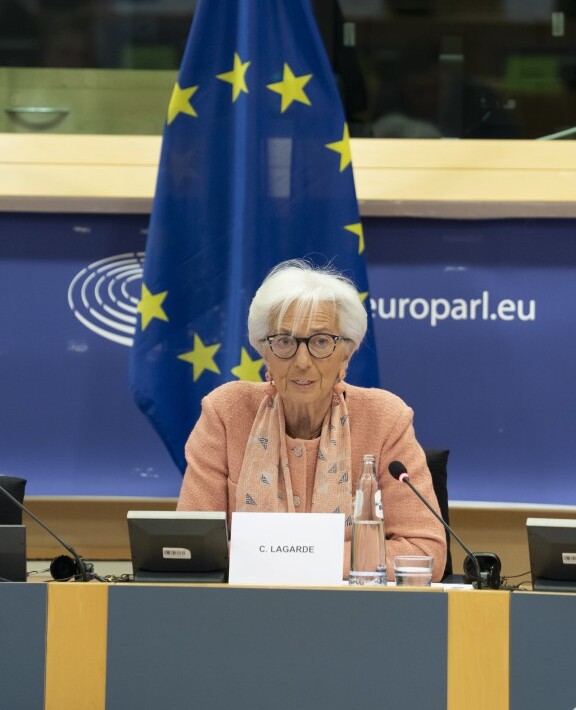 لاغارد تقدمت باستقالتها من البنك الأوروبي وستغادر منصبها في فبراير المقبل
