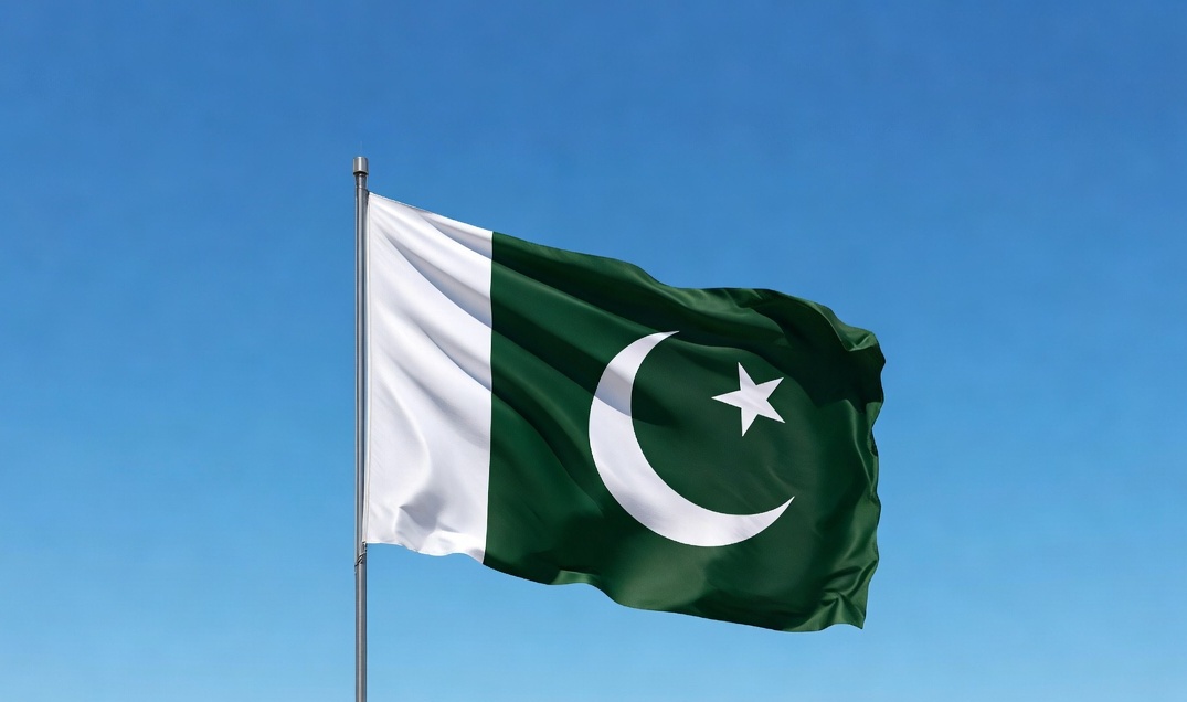 وزير الدفاع الباكستاني: نفد صبرنا ونعلن حربًا مفتوحة ضد أفغانستان