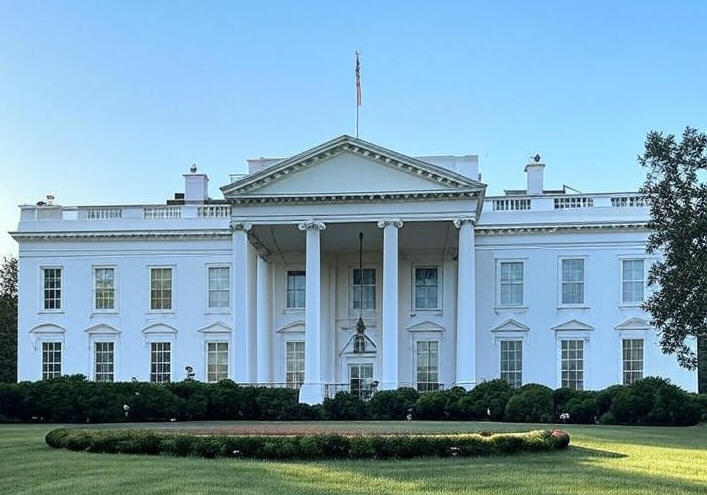 واشنطن: الولايات المتحدة تدرس استهداف دولة شريكة لروسيا والصين "قريبا"
