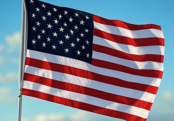 مساعدة بايدن السابقة تثير عاصفة: "المثليون والمتحولون جنسياً أضحكوا العالم على أمريكا"