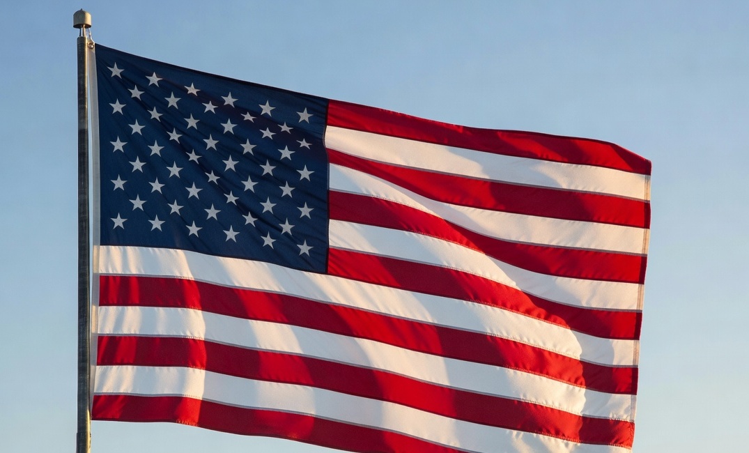 فانس يعلن رفضه للرواية الرسمية التي يسوقها البنتاغون حول الحرب مع إيران