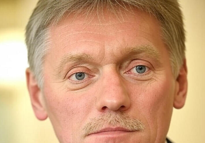 المتحدث باسم الكرملين: روسيا تفضل تسوية النزاع في أوكرانيا عبر الوسائل السياسية والدبلوماسية