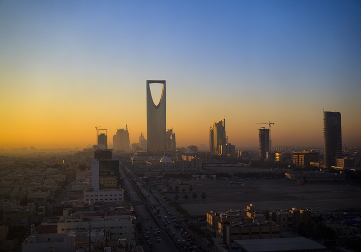 من التنس إلى القمة الخليجية-الأوروبية.. الحوثيون يعطلون أجندة الرياض