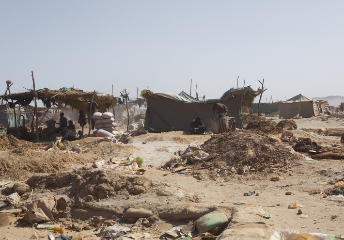 مقتل 13 عاملا في غارة جوية على منجم ذهب قرب الحدود السودانية المصرية