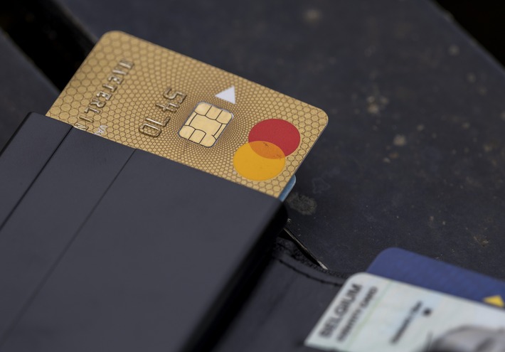 أول عملية دفع خارج سوريا ببطاقة "Mastercard" صادرة عن بنك سوري في دبي