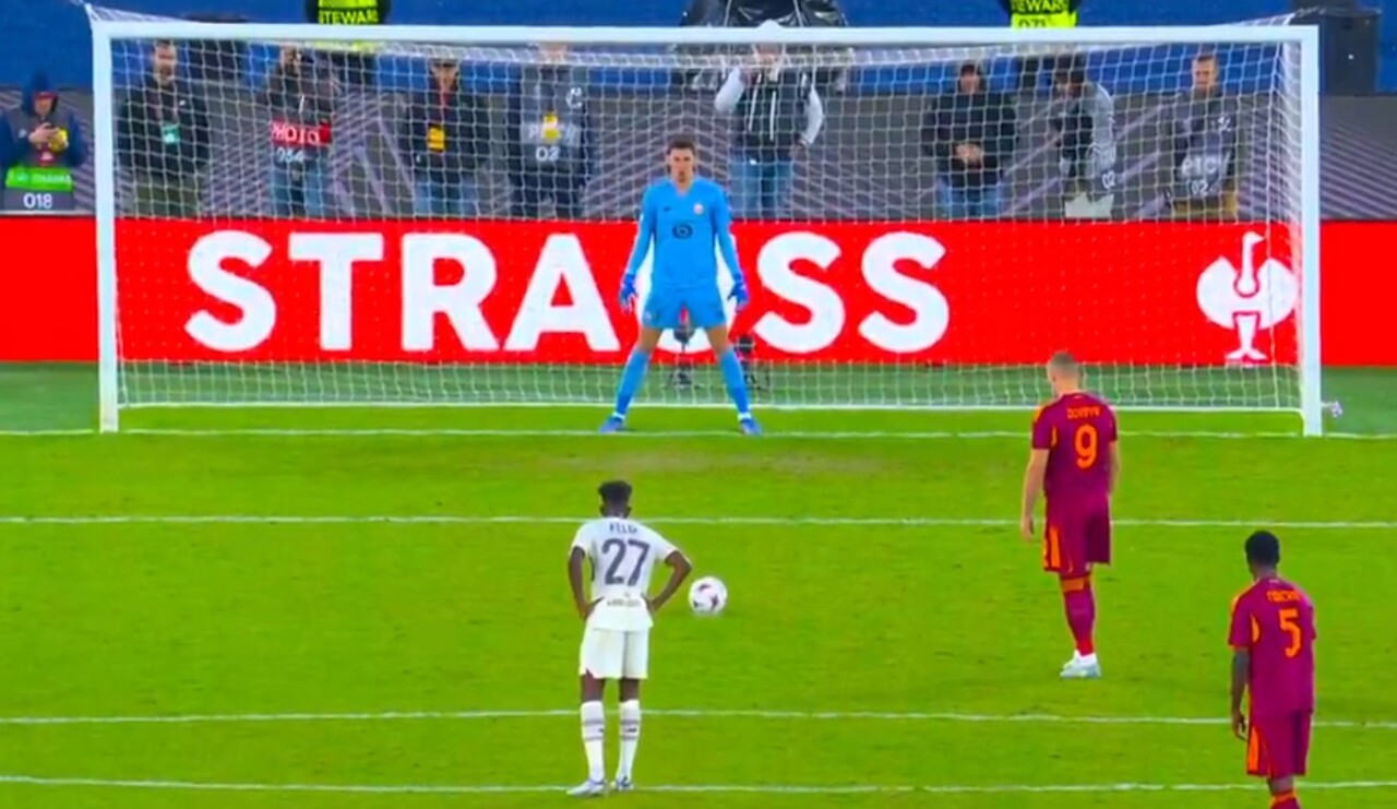 شاهد بالفيديو.. حارس تركي يصنع التاريخ تصدى لـ3 ركلات جزاء متتالية!