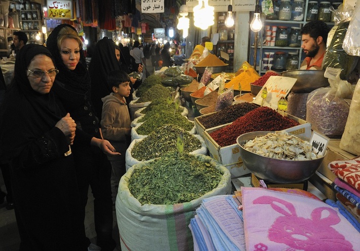 أمر لبزشكيان لا يزال معلقا ومماطلة المسؤولين تهدد الأمن الغذائي للبلاد