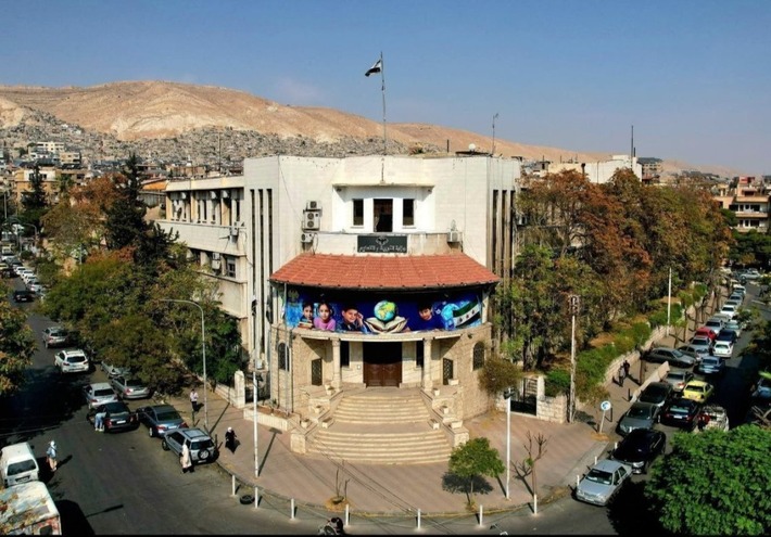 التربية السورية: تعديل المناهج اقتصر على حذف رموز النظام السابق ومضامينه الأيديولوجية