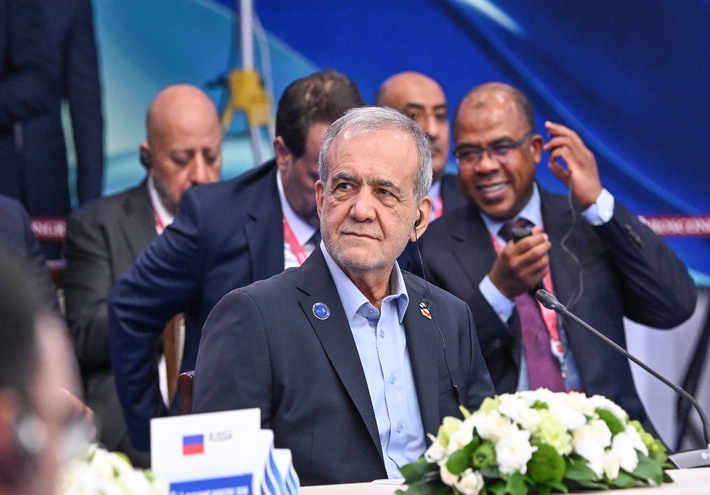بزشكيان: "إرهاب الطاقة" يهدد الأمن العالمي... وإيران تفتح قدراتها الغازية للمستثمرين