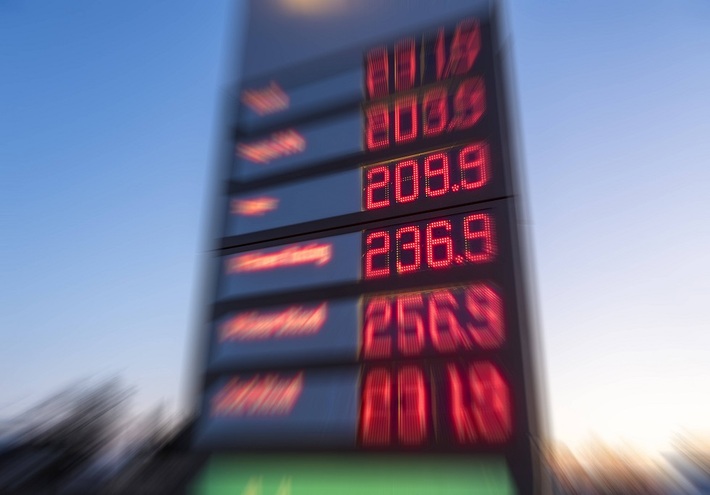 تحذيرات أوروبية من أقسى شتاء منذ 2022 بسبب ارتفاع أسعار الديزل