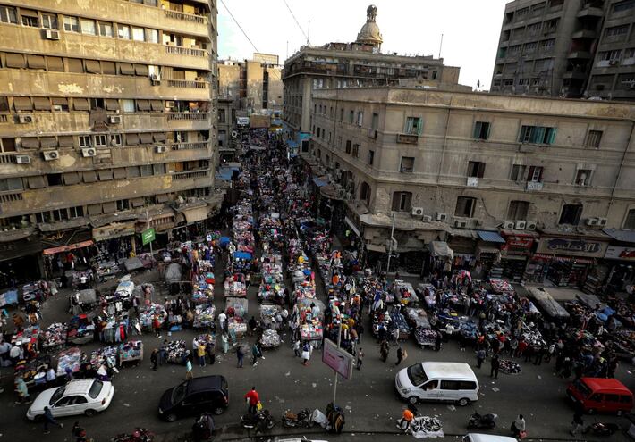 أزمة تضرب صناعة الأجهزة الكهربائية في مصر تدفع لتسريح آلاف العمال