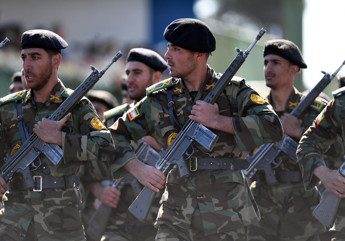 الحرس الثوري يوضح عواقب دخول القوات الأمريكية الأراضي الإيرانية